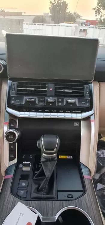 LHD - TOYOTA LANDCRUISER 300 4.0L V6 PETROL VX V AUTO