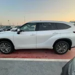 TOYOTA HIGHLANDER PLATINUM 2.4L TURBO CANADIAN SPECS 2023 MODEL - Thumbnail 2