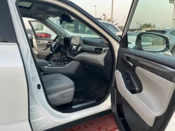 TOYOTA HIGHLANDER PLATINUM 2.4L TURBO CANADIAN SPECS 2023 MODEL