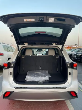 TOYOTA HIGHLANDER PLATINUM 2.4L TURBO CANADIAN SPECS 2023 MODEL