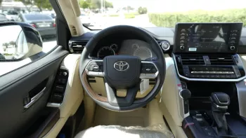 Toyota Land Cruiser GX-R 2022 3.5L Twin Turbo