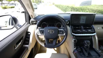 Toyota Land Cruiser V-XR Twin Turbo 2022