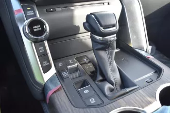 LHD - TOYOTA LANDCRUISER 300 3.5L V6 PETROL TWIN TURBO VXR AUTO