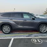 TOYOTA HIGHLANDER PLATINUM 2.4L TURBO CANADIAN SPECS 2023 MODEL - Thumbnail 2