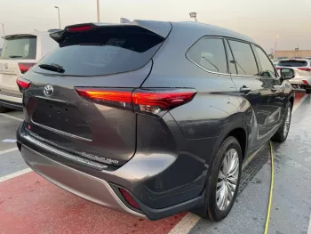 TOYOTA HIGHLANDER PLATINUM 2.4L TURBO CANADIAN SPECS 2023 MODEL