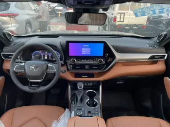 TOYOTA HIGHLANDER PLATINUM 2.4L TURBO CANADIAN SPECS 2023 MODEL