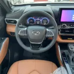 TOYOTA HIGHLANDER PLATINUM 2.4L TURBO CANADIAN SPECS 2023 MODEL - Thumbnail 8