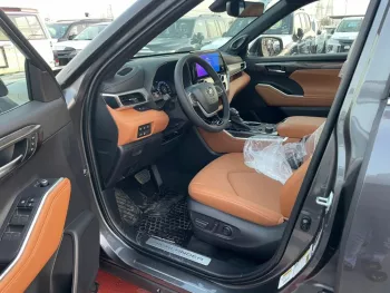 TOYOTA HIGHLANDER PLATINUM 2.4L TURBO CANADIAN SPECS 2023 MODEL