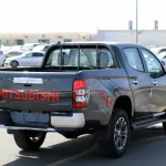 Mitsubishi L200 2.4L 2023 Grey Diesel - Thumbnail 4