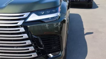LEXUS LX600 Signature 2022 3.5L 6Cyl Twin Turbo 4WD