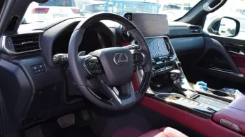 LEXUS LX600 Signature 2022 3.5L 6Cyl Twin Turbo 4WD