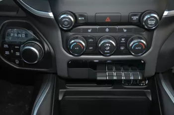 DODGE RAM BIGHORN 1500 HEMI eTORQUE 5.7L 2022
