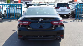 Toyota Camry Grande V6 3.5L FWD 2022
