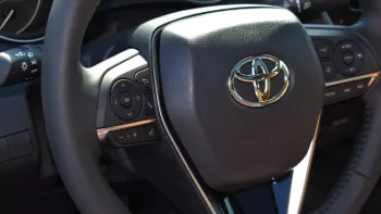 Toyota Camry Grande V6 3.5L FWD 2022