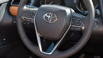 Toyota Camry Grande V6 3.5L FWD 2022