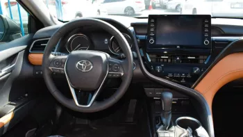 Toyota Camry Grande V6 3.5L FWD 2022