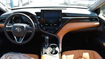 Toyota Camry Grande V6 3.5L FWD 2022