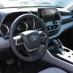 Toyota Highlander GLE Hybrid 2.5L 2022 - Thumbnail 11