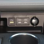Toyota Highlander GLE Hybrid 2.5L 2022 - Thumbnail 19