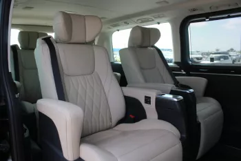 2023 TOYOTA GRANVIA PREMIUM 3.5L AT PRL