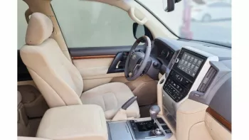 Toyota Land Cruiser GX.R-V8-2016-GCC-EXCELLENT CONDITION