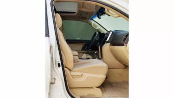 Toyota Land Cruiser GX.R-V8-2016-GCC-EXCELLENT CONDITION