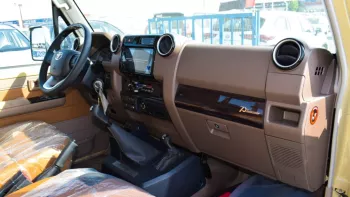 Toyota land Cruiser Pick up Single Cap LX V6 4WD 2023