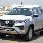 Toyota Fortuner 2.8L 2023 Silver Diesel - Thumbnail 3