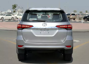 Toyota Fortuner 2.8L 2023 Silver Diesel