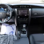 Toyota Fortuner 2.8L 2023 Silver Diesel - Thumbnail 15