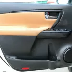 Toyota Fortuner 2.7L 2020 White Petrol - Thumbnail 9