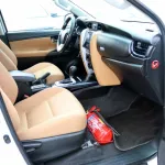 Toyota Fortuner 2.7L 2020 White Petrol - Thumbnail 13