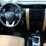 Toyota Fortuner 2.7L 2020 White Petrol - Thumbnail 17
