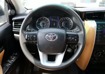 Toyota Fortuner 2.7L 2020 White Petrol