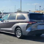 Toyota Sienna LE 4x4 grey 2021 - Thumbnail 5