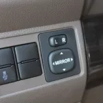 LHD - TOYOTA LANDCRUISER 76 4.5L V8 DSL FO 70TH ANV MANUAL - Thumbnail 10