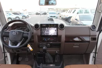 LHD - TOYOTA LANDCRUISER 76 4.5L V8 DSL FO 70TH ANV MANUAL