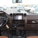 LHD - TOYOTA LANDCRUISER 76 4.5L V8 DSL FO 70TH ANV MANUAL - Thumbnail 13