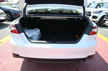 TOYOTA CAMRY 2.5 LE, MODEL 2023, AT, PETROL