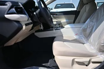 TOYOTA CAMRY 2.5 LE, MODEL 2023, AT, PETROL