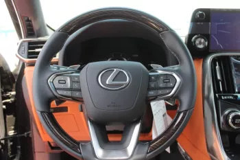 Lexus LX600 VIP 3.5L 4WD 2023