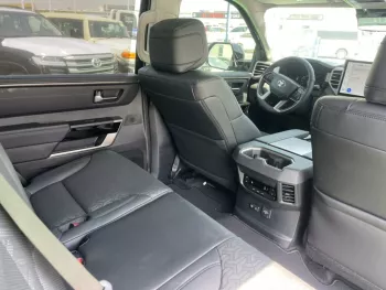 NEW 2023 Toyota Sequoia 3.5L V6 Turbo 4WD limited Hybrid engine ALLOY WHEELS, PANORAMIC ROOF Automatic ZERO KM