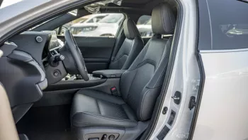 2023 LEXUS UX 250 2.0L PETROL HEV AT - WHITE