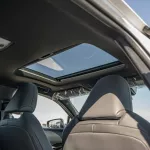 2023 LEXUS UX 250 2.0L PETROL HEV AT - WHITE - Thumbnail 17