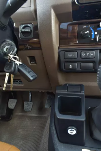 2022 MODEL TOYOTA LAND CRUISER  76 HARDTOP LX LIMITED V8 4.5L TURBO DIESEL  MANUAL TRANSMISION - 70TH ANNIVERSARY EDITION