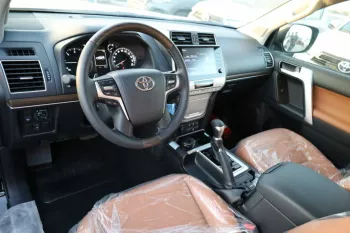 TOYOTA LAND CRUISER PRADO VX 2023 PETROL