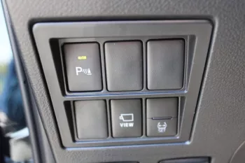 TOYOTA HILUX 4.0L 4WD 4DOORS PETROL 2023