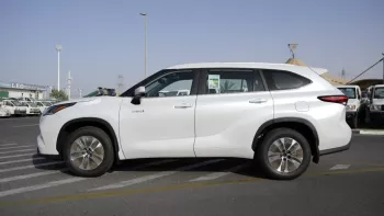 Toyota Highlander GLE Hybrid 2023 2.5L 4Cyl