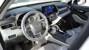 Toyota Highlander GLE Hybrid 2023 2.5L 4Cyl