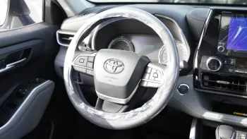 Toyota Highlander GLE Hybrid 2023 2.5L 4Cyl